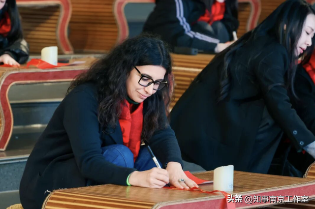 全球市长到南京，点灯