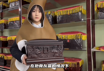 推荐一个“死感”很重的博主