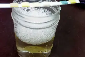 尿尿出现泡沫，是肾不好？或是这3种疾病“通知”图片