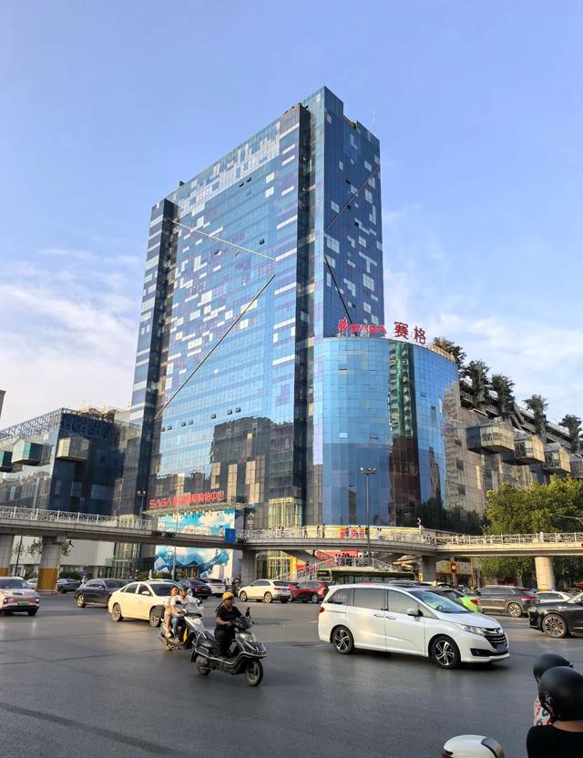 西安人厉害了!比“ 赛格”更好的商场,在西安出现了!