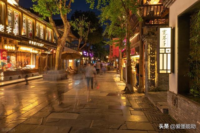 成都VS杭州：2025年国庆“旅游大城”对比，谁更厉害？