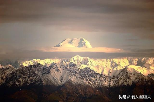 阿孜古丽｜我在7000米的山峰，听见自己童年的回响