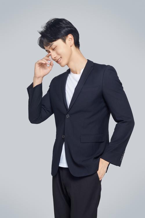 男性165~180cm标准体重对照表，看完发现自己并不胖	，不用减肥