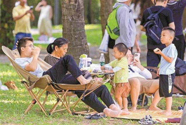 走，到深圳海边撒欢儿去