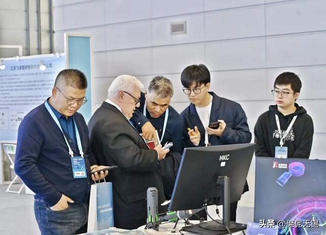 320亿元签约！5万人次打卡！