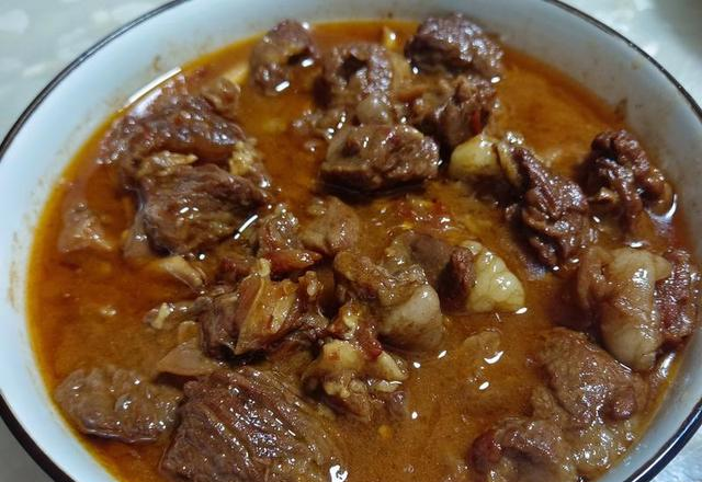 家常筋头巴脑｜牛肉筋头软糯胶质满满，酱香浓郁下饭神器