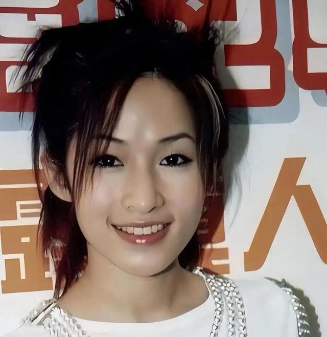 色字头上一把刀！“纵欲过度”的萧亚轩	，终为曾经的放肆付出代价