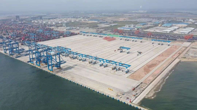 中国自动化码头的逆袭：让西方先跑20年，现如今从学生变老师！