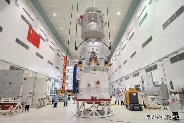 神舟二十号被撞！中国早有防备，10天内随时救援，美国预谋不轨？