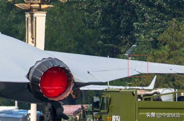 中国舰载无人机猛烈突破！神秘测试船亮相海试，为何美国如坐针毡