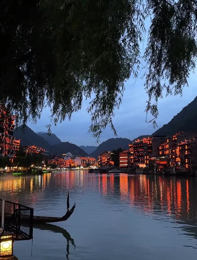 暑假适合一个人散心的4个治愈古镇，免门票，累了就去小住三五天