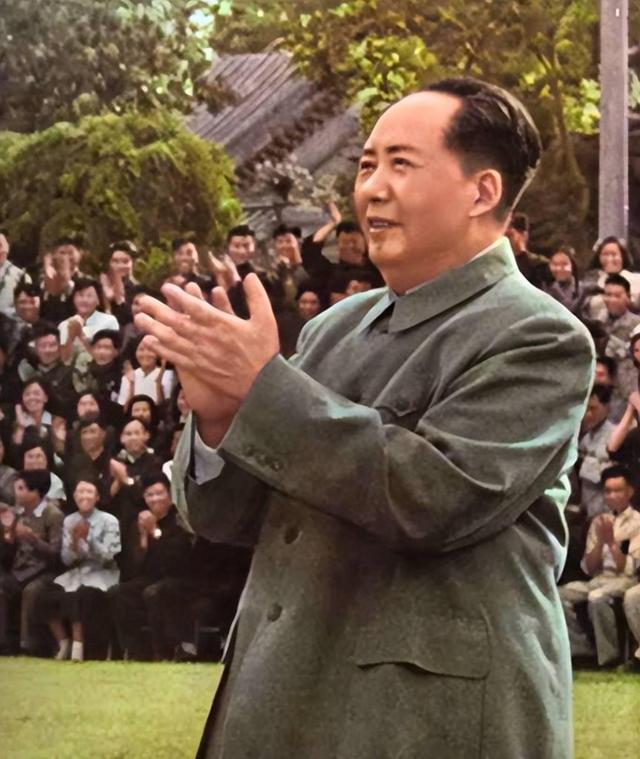 中国举重“祖师”陈镜开：曾被毛主席六次接见，十次打破世界纪录