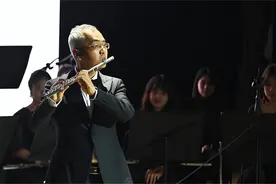 当长笛遇上瓷笛，这曲《青花瓷》让人品出不一样的味道图片
