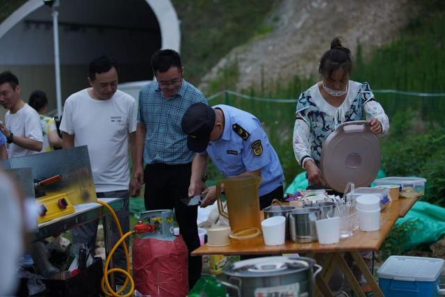 开在天曌山的夜市，你去过了吗？