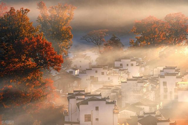 10月-11月，适合秋天去的6个城市，错峰出行，秋景更美