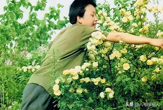 善恶终有报！47岁“跌落神坛	”的李玉刚，终是活成了“跳梁小丑”