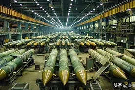 俄军夜袭乌克兰导弹中心，反航母导弹砸穿钢筋掩体：基地彻底被毁图片