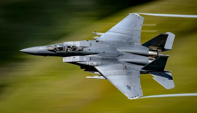 变本加厉！中日交锋进入第3轮，高市已通告中国，一语激起千层浪