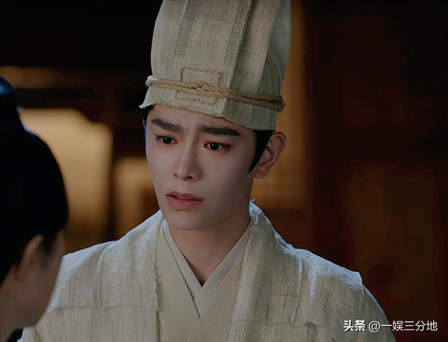 两个人连累整部剧？一个脸肿歪嘴一个表情呆，陈乔恩也救不了