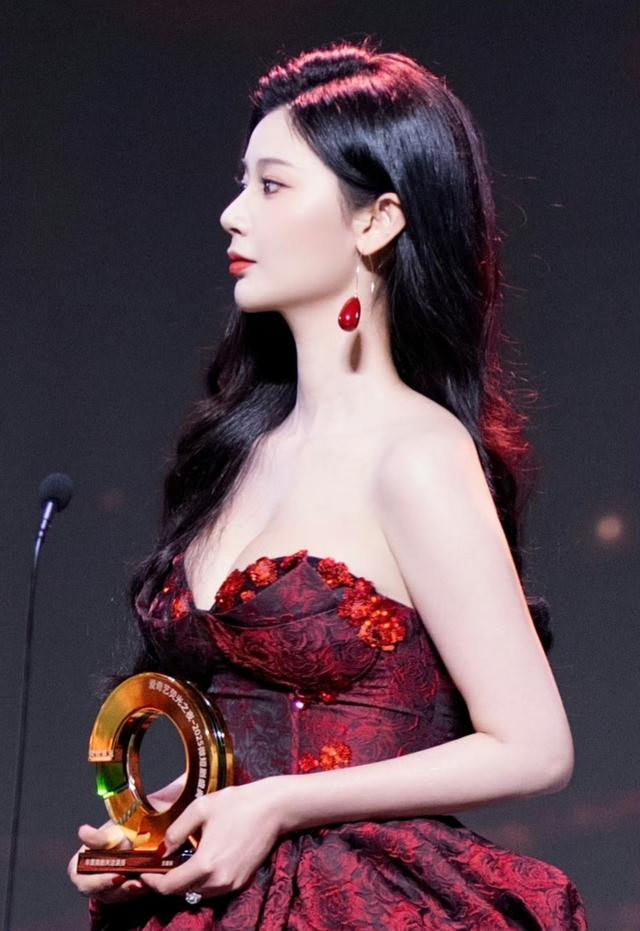 王星辰（浩浩妈）好身材藏不住