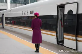 江苏这所大学是铁道部的孙子，选择它，毕业后进铁路局机会大增图片