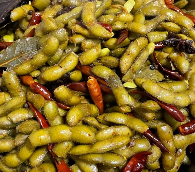 酒鬼评选出，男人最喜欢8种的“下酒小菜”，花生米却未能上榜