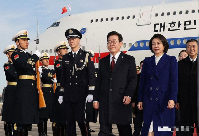 李在明启程离京	，一个时代告终，临走前对华改口，中方对日本动手