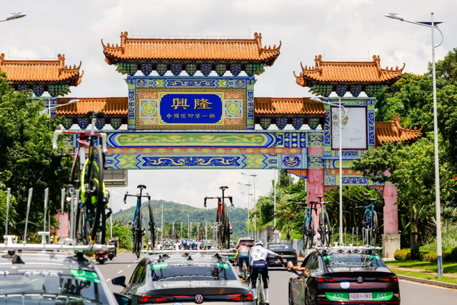 浪尖、海岸与咖啡香：解锁万宁的冬日浪漫