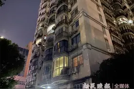 昨晚杨浦区周家嘴路一民宅起火 幸无人员伤亡图片