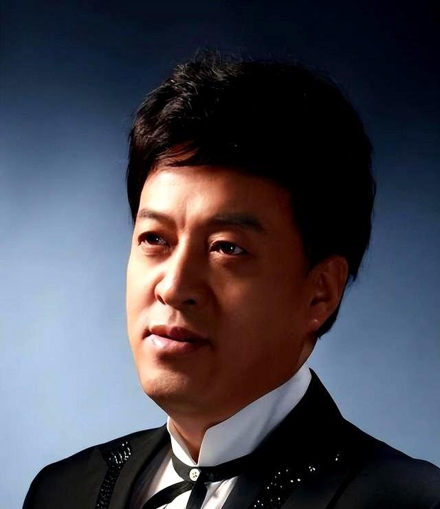 回顾吕继宏：63岁未婚无儿无女。却和不婚不育的张也在一起21年