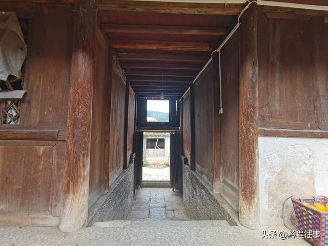 寻找一个空中阁楼躲匪洞堡，一栋150多年历史的深宅大院