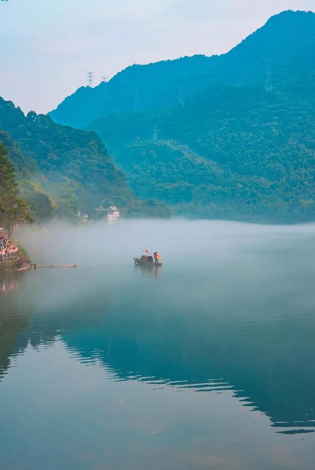湖南必去十大景点排行榜，这才是湖南最值得去的10个地方，收藏好