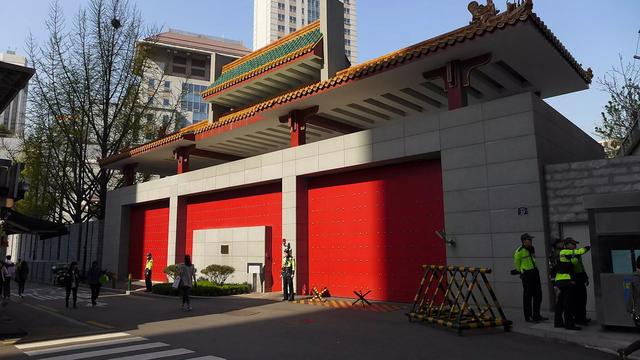 韩右翼团体反华毫无底线，中方足足等了一个月，李在明才开始行动