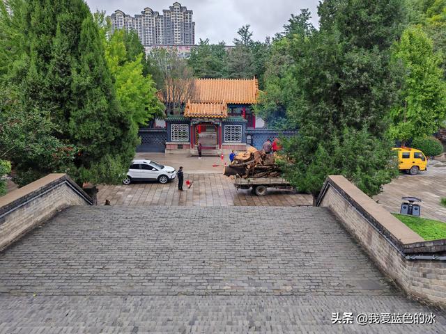 邯郸丛台公园最大的亮点就是里面的一座造型奇特的城堡