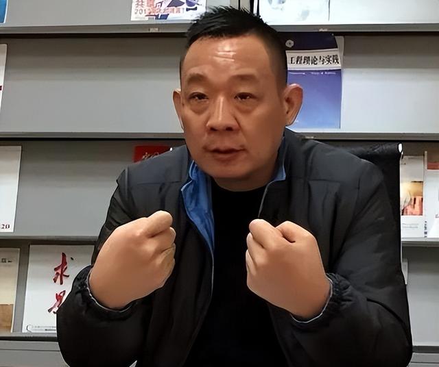 风水轮流转！柴怼怼被逮捕仅半月，央视再下场，给于东来出了口气