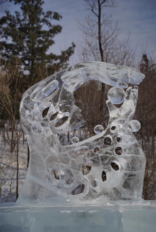 白天是水晶童话，夜晚是流光幻境！长春冰雪新天地国际冰雪雕大赛收官在即