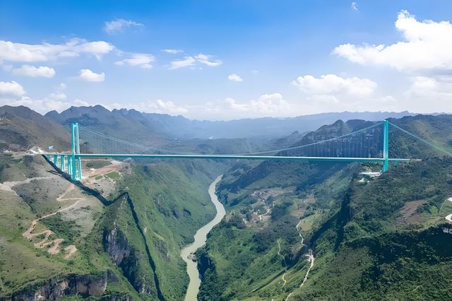 贵州建世界第一高桥！跨80公里峡谷，企业运货省2小时降成本
