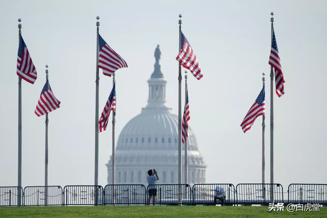 泽连斯基被扔投降通牒，美国耐心倒计时，乌克兰的时间所剩无几
