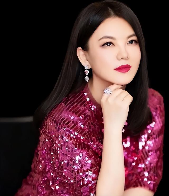 公开露面两天后，李湘传坏消息，这次无关释永信和让她怀二胎的人