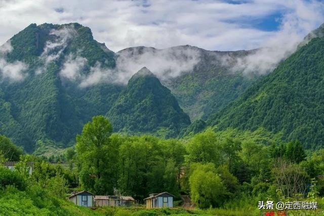 雨润临洮，秋光满故城