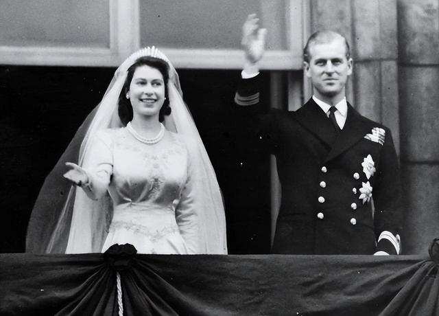 1982年英国女王在熟睡时，被失业醉汉潜入卧室，事后将其无罪释放
