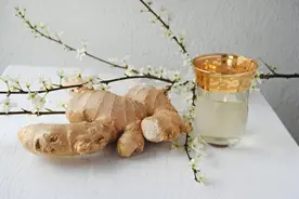 鼻头发红，留心脾胃问题图片