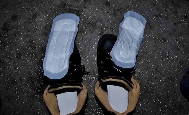 行走在川藏线，可看到许多“避孕套、卫生巾”，有什么特殊作用？