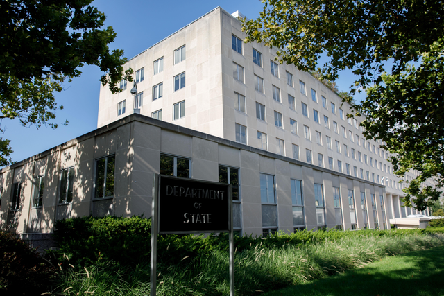 中方雷霆出击，20家美企被拉黑，不到24小时，美方对华提一要求