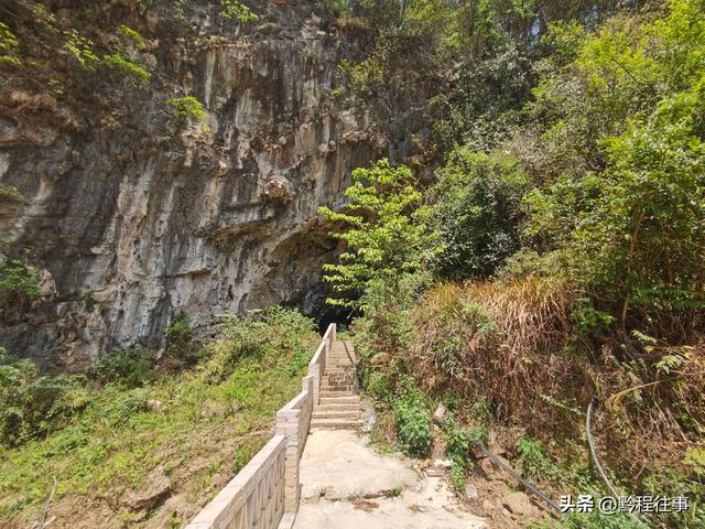 探险贵州深山原始溶洞，遇见一个躲匪洞、一座红军坟
