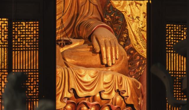 景区扔了8亿门票钱？这波“赔本买卖”藏着真套路