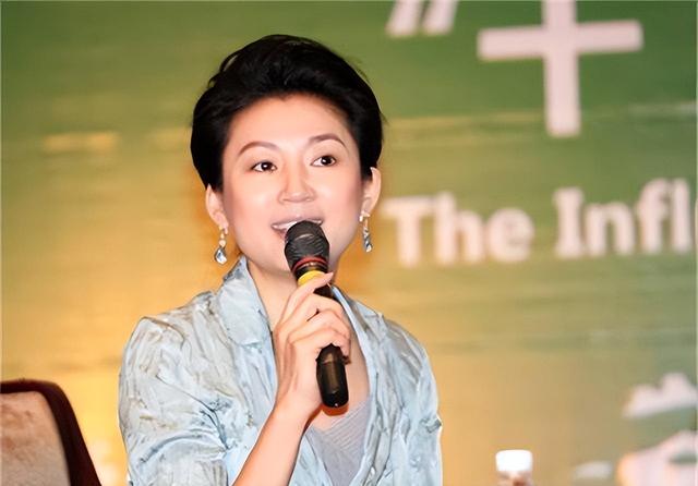 善恶终有报，57岁央视女主持王小丫，原来早已经走上另一条大路
