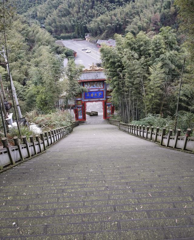 我是北京人，在宜宾待了五天，憋不住说说这4个直观感受。