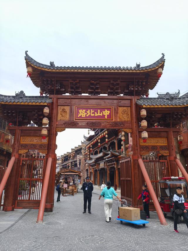 江西五日自由行： 陶阳站 - 到了《二十》(2025·10·30～11·3)