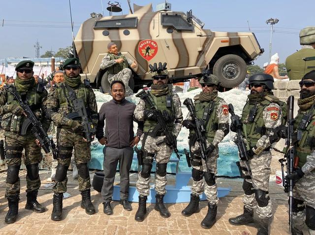 印度又大批量采购以色列轻武器：猜猜印度已装备了几款突击步枪？